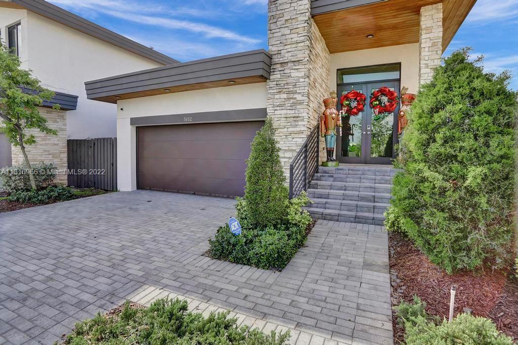 Photo of 7652 NW 102nd Pl in Doral, FL