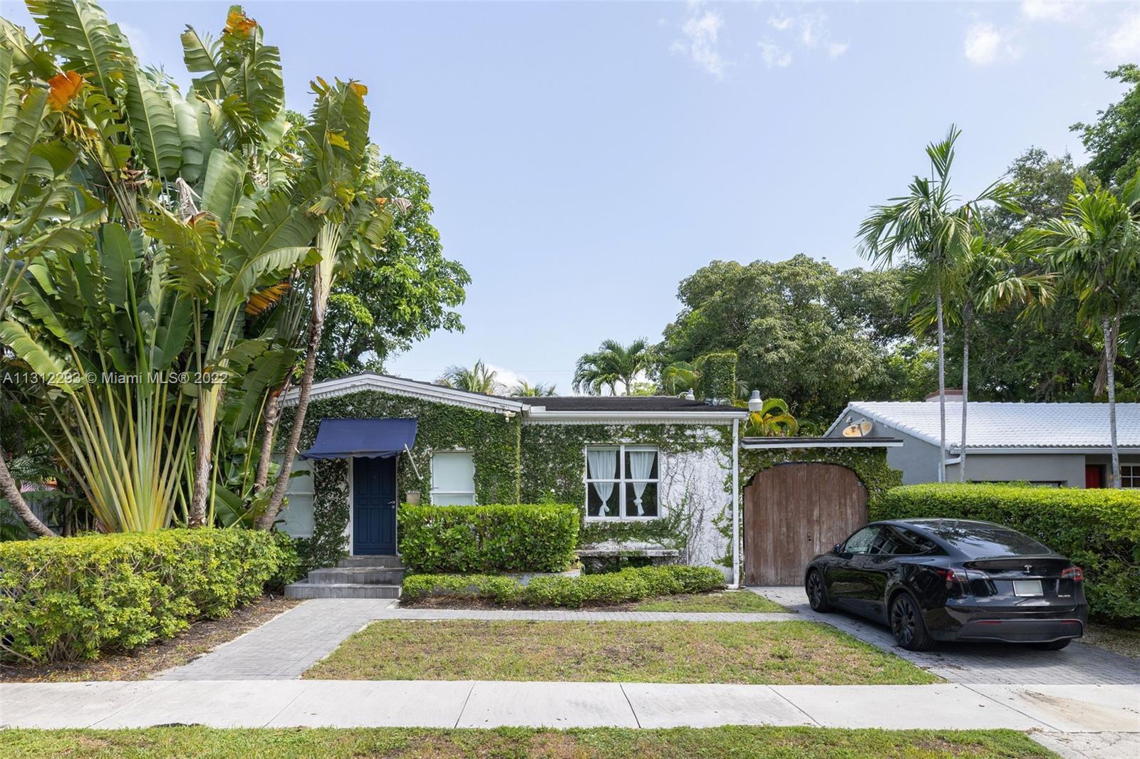 Ideal location, steps from the Design District, completely renovated pool house. All the character a