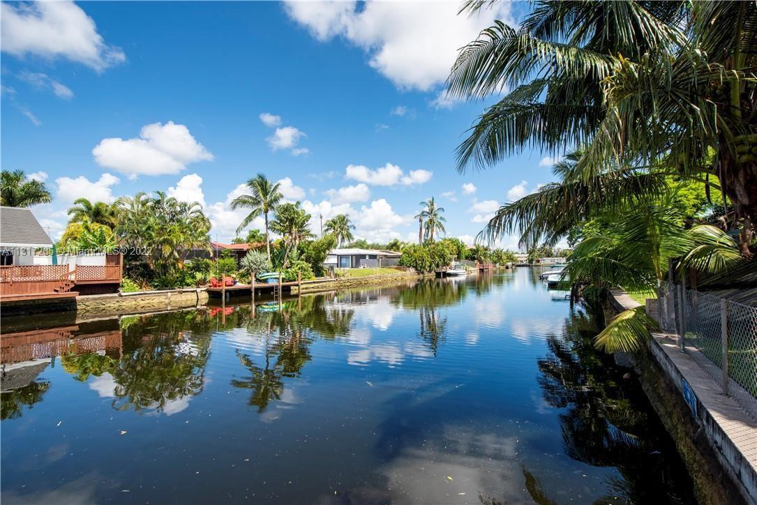 Move in to this spacious waterfront family home in Wilton Manors. Privet tropical oasis with large f