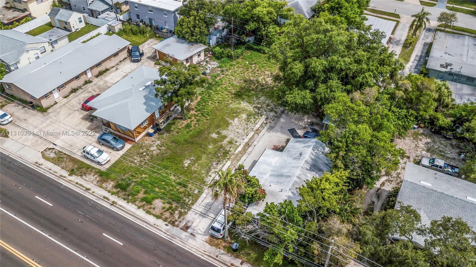 Photo of 1477 Drew St in Clearwater, FL
