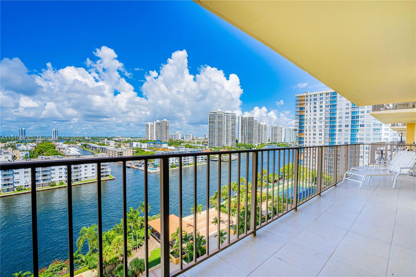 GEM AT FAMOUS WINSTON TOWERS 700 .Spacious 2 Bedroom | 2 Bathroom unit with beautiful Intracoastal w