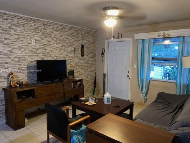 Photo of 1907 N 23rd Ave in Hollywood, FL