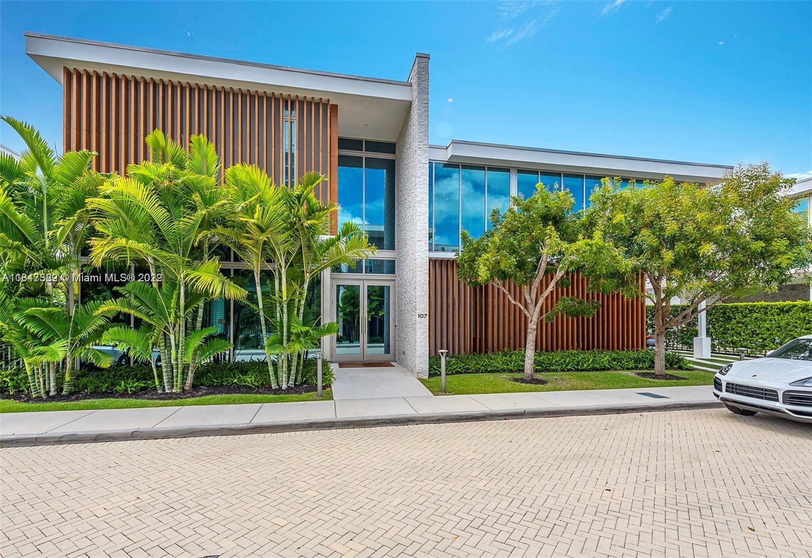 Photo of 107 Reef Ln in Key Biscayne, FL