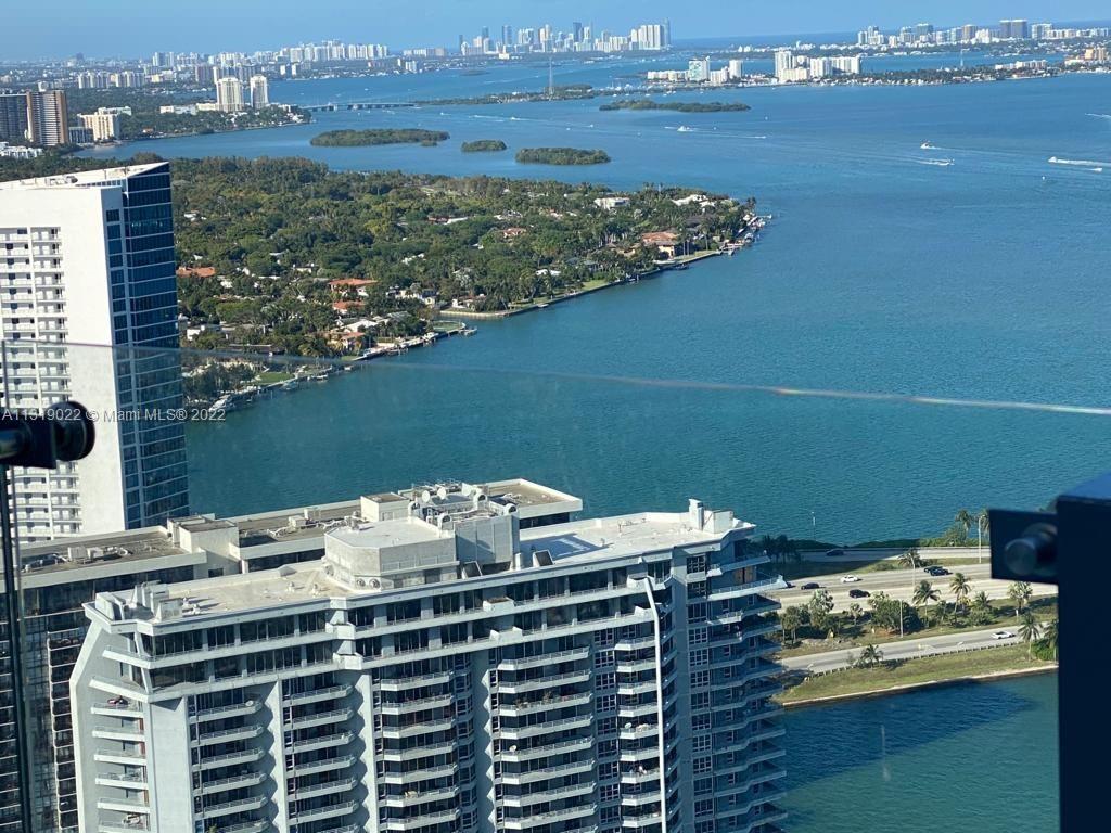1 bed - 1.5 baths with beautiful Intracoastal Views in Edgewater area featuring 610 Sq Ft living are