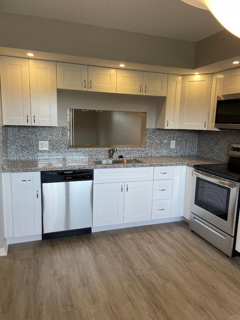 Photo of 300 SW 130th Ter #207B in Pembroke Pines, FL