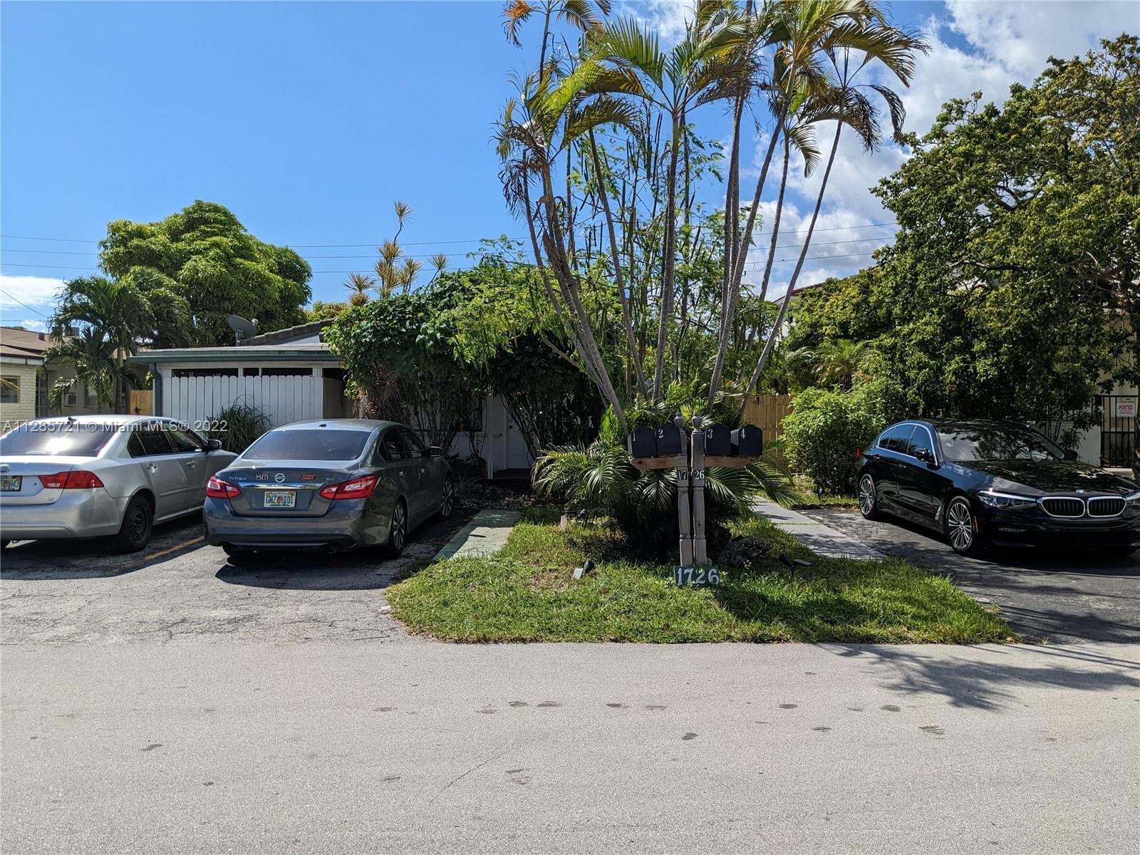 Photo of 1726 Thomas St in Hollywood, FL