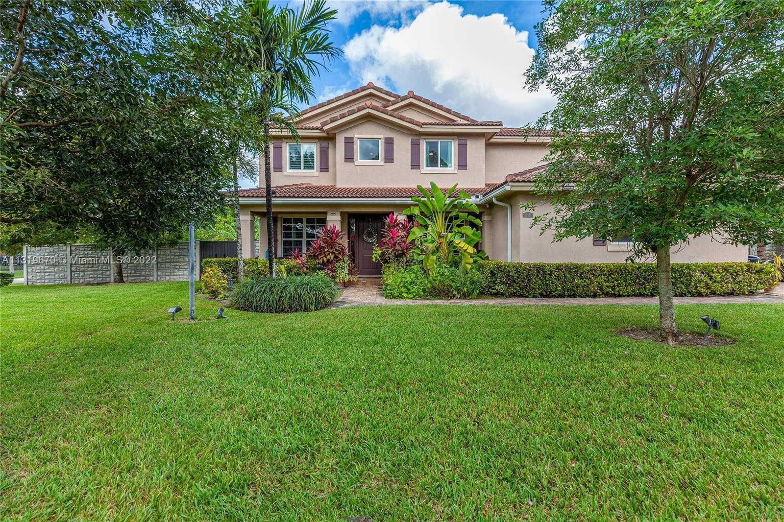 Photo of 12981 SW 221st St in Miami, FL