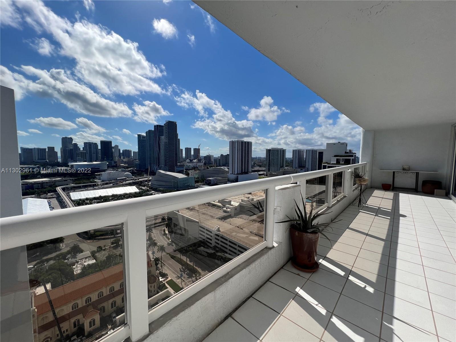 Massive 3 bed 3 bath Condo centrally located in Edgewater with a breath-taking view of both the city