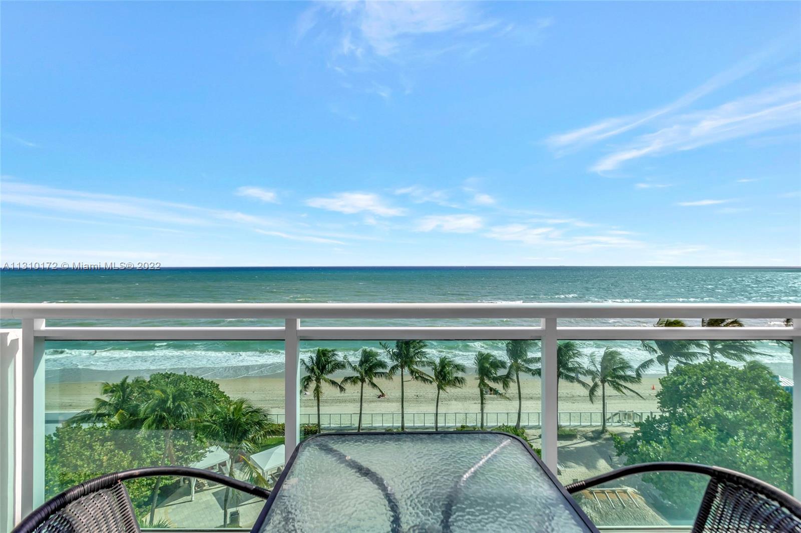 A MUST SEE! 2 BEDS CORNER UNIT, **THE BEST LINE IN THE BUILDING** DIRECT OCEAN VIEW CONDO FROM EVERY