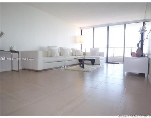 Vacant. Ready to move in!!! Beautiful & Spacious 1 bedroom 1 1/2 bathroom. Expansive Bay Views, over