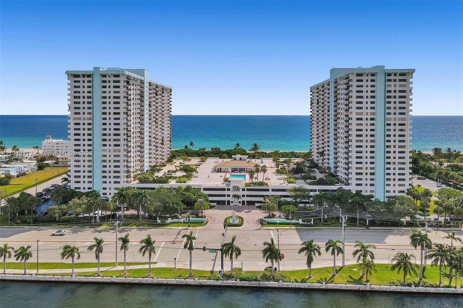 Location Location Location 1 Bedroom 1.5 baths, 1200sq ft on Hollywood Beach.  Nestled between the A