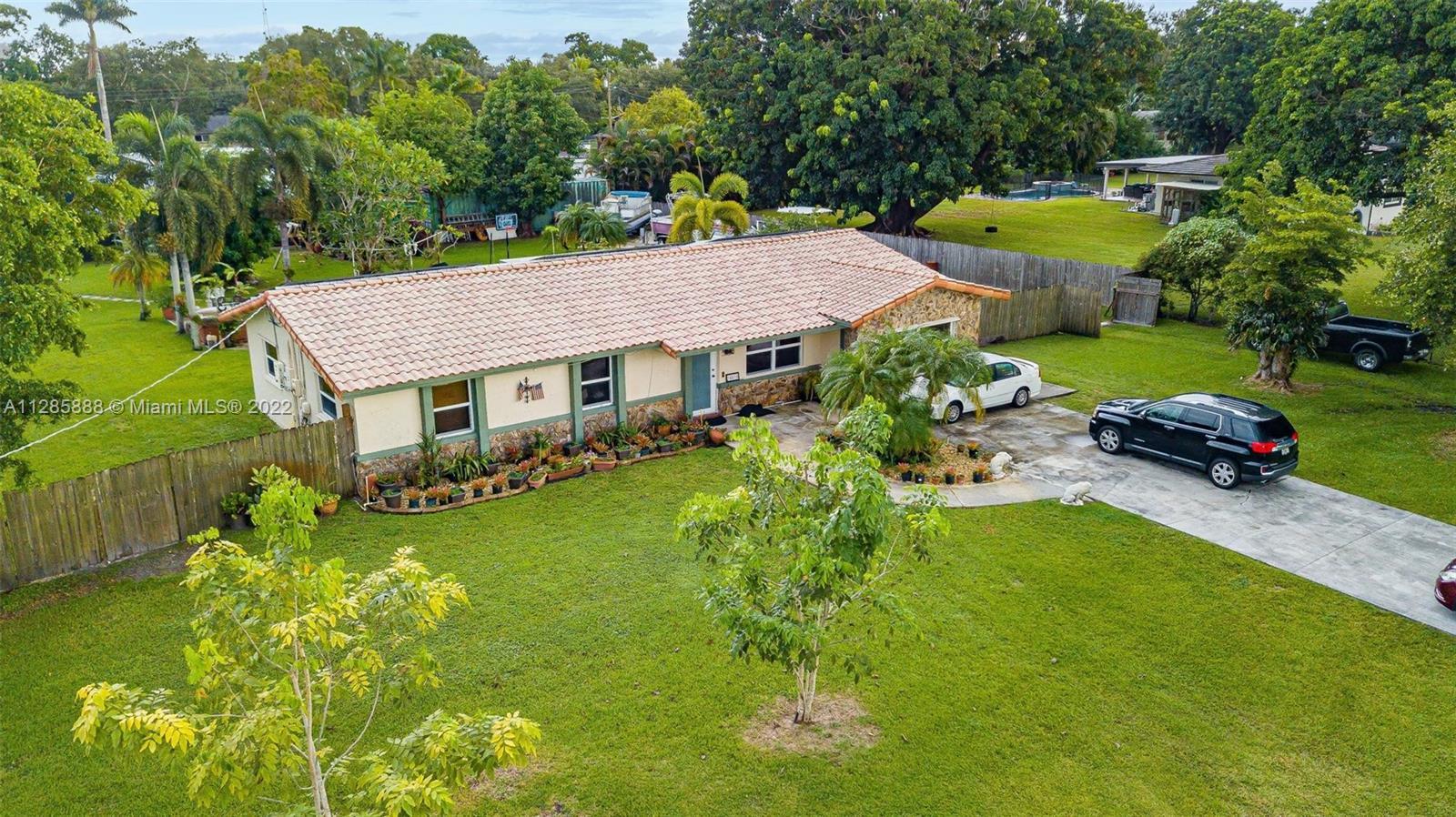 Photo of 14010 SW 36th Ct in Davie, FL