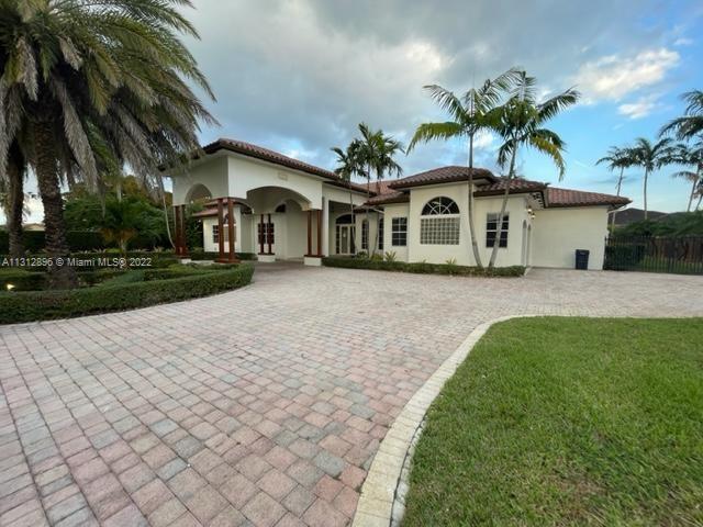 Photo of 13531 SW 34th St in Miami, FL