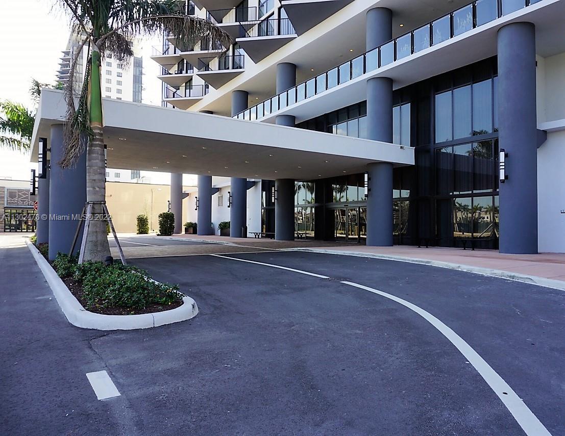 Photo of 5300 NW Paseo Blvd #1403 in Doral, FL