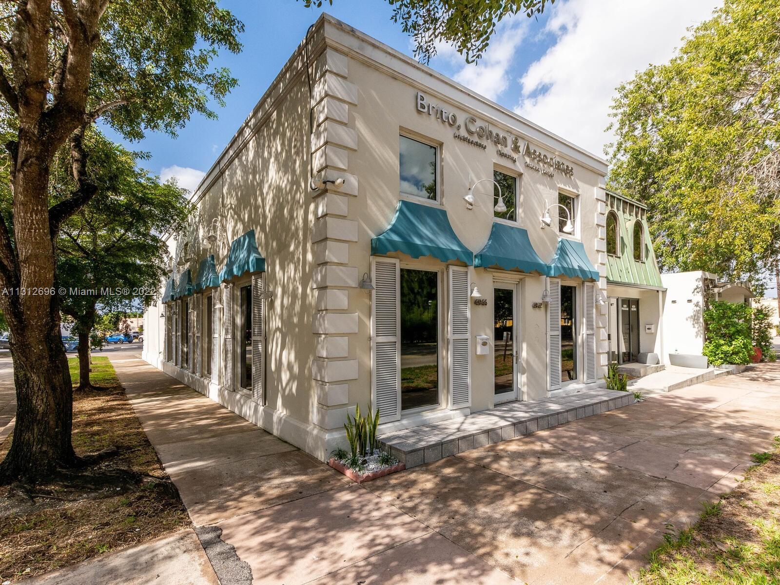 Photo of 4944 S Le Jeune Rd in Coral Gables, FL
