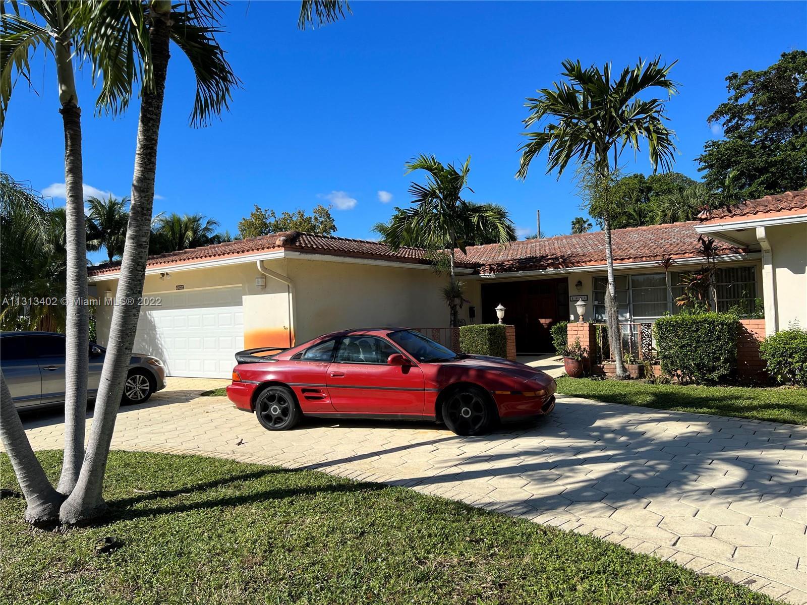 Photo of 4831 Taylor St in Hollywood, FL