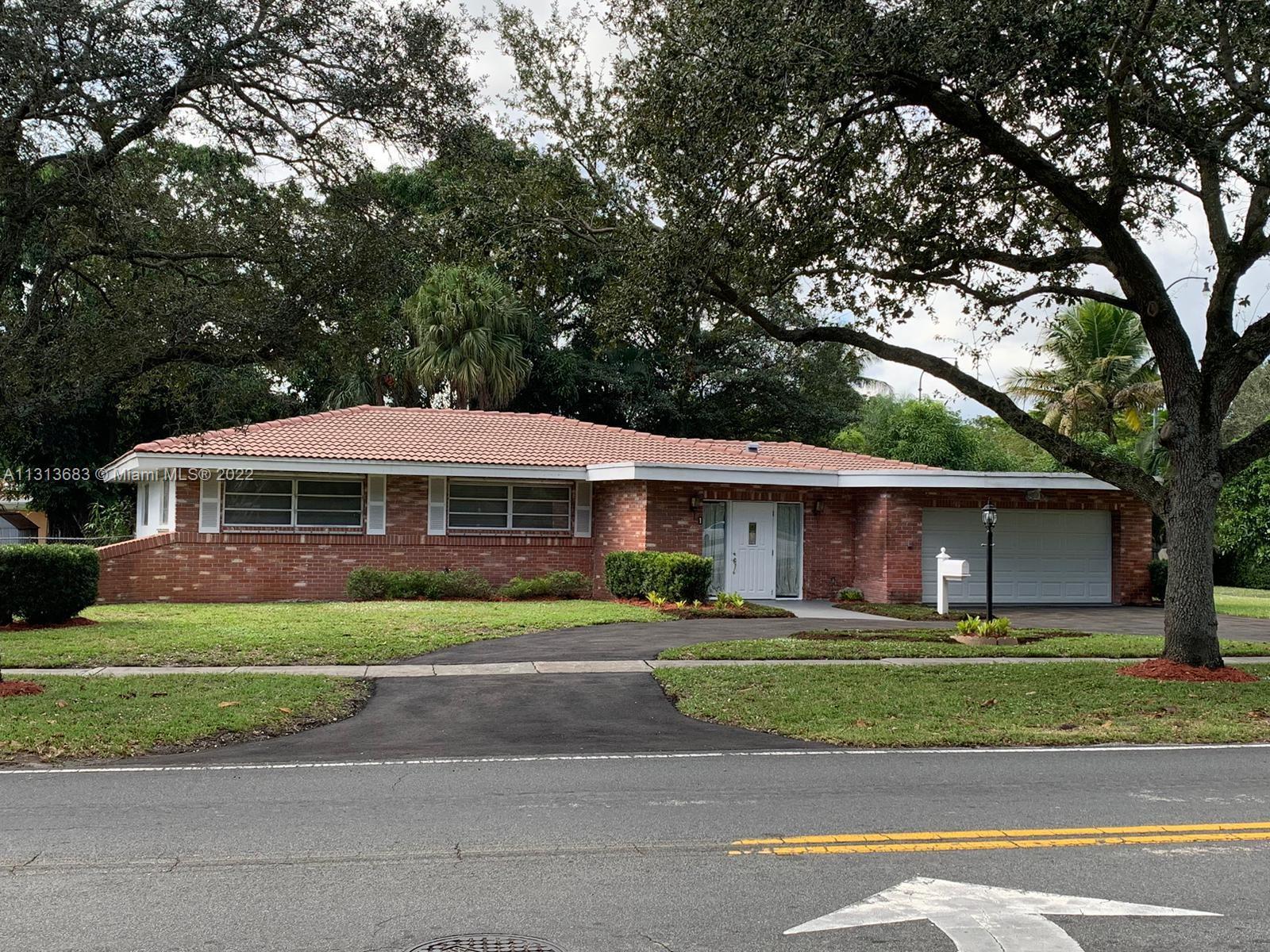 Photo of 1 SW 59th Ave in Plantation, FL