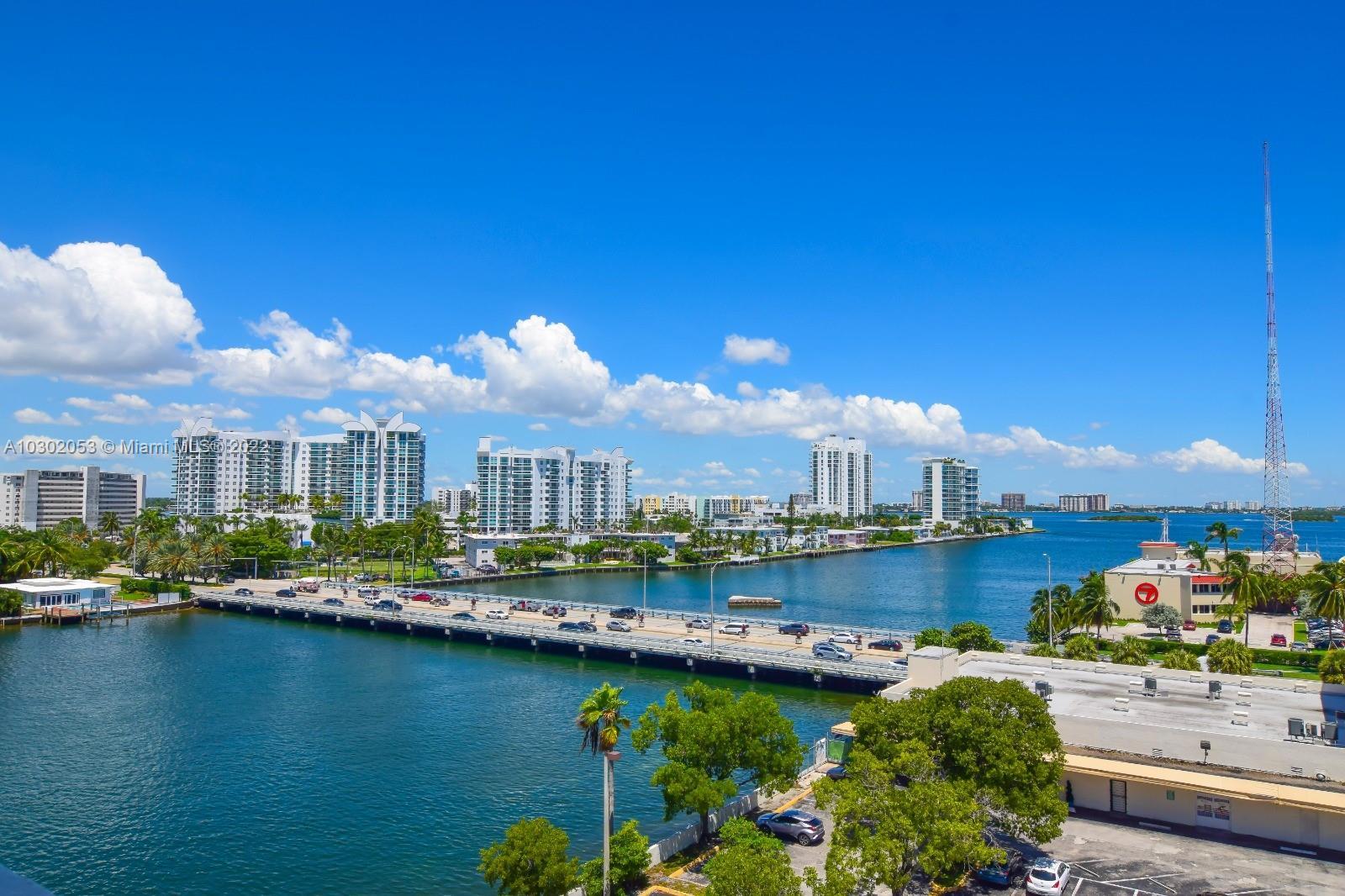 Most desired penthouse unit at Island Place with the best views of the bay, Downtown Miami, Miami Be