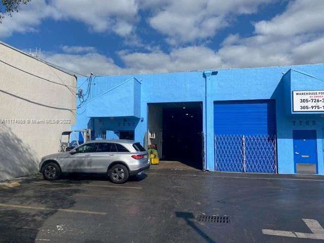 Photo of 7757 NW 53rd St in Doral, FL