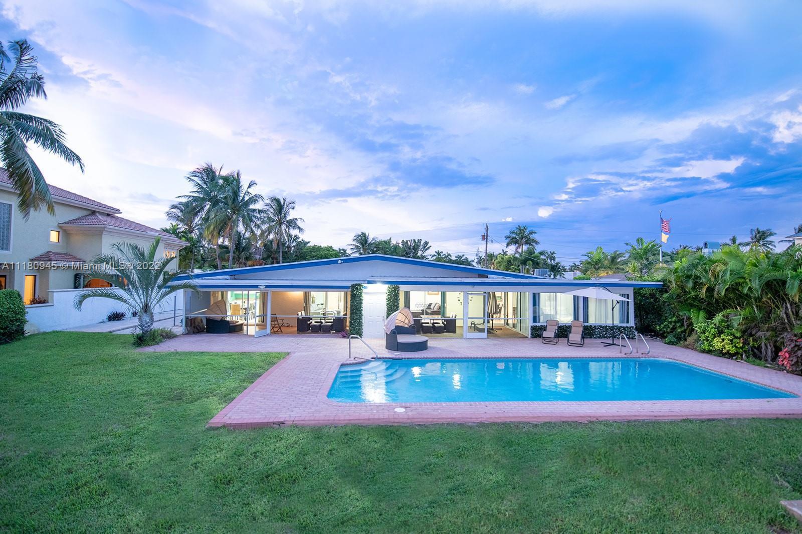 Photo of 2738 NE 29th St in Lighthouse Point, FL