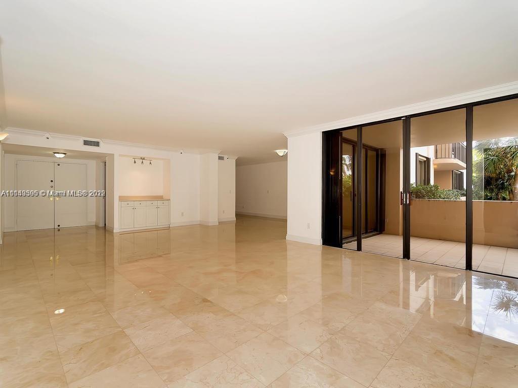 Luxury Tiffany a cross the street the BAL HARBOUR SHOPS, amazing unit low floor, 2 rooms and 2 1/2 b