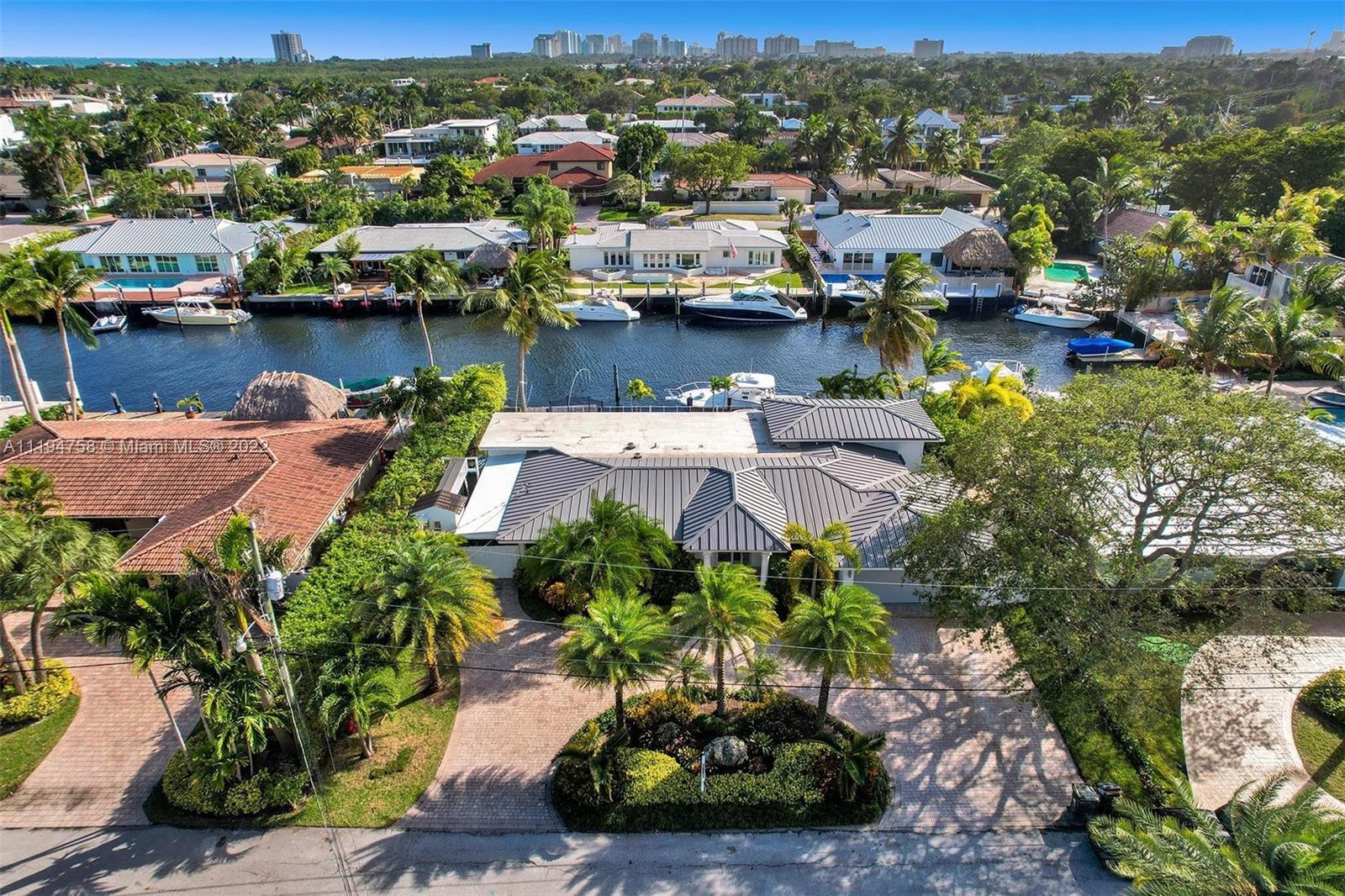 Modern Coral Ridge waterfront home with spectacular views of the coast. This boaters paradise includ