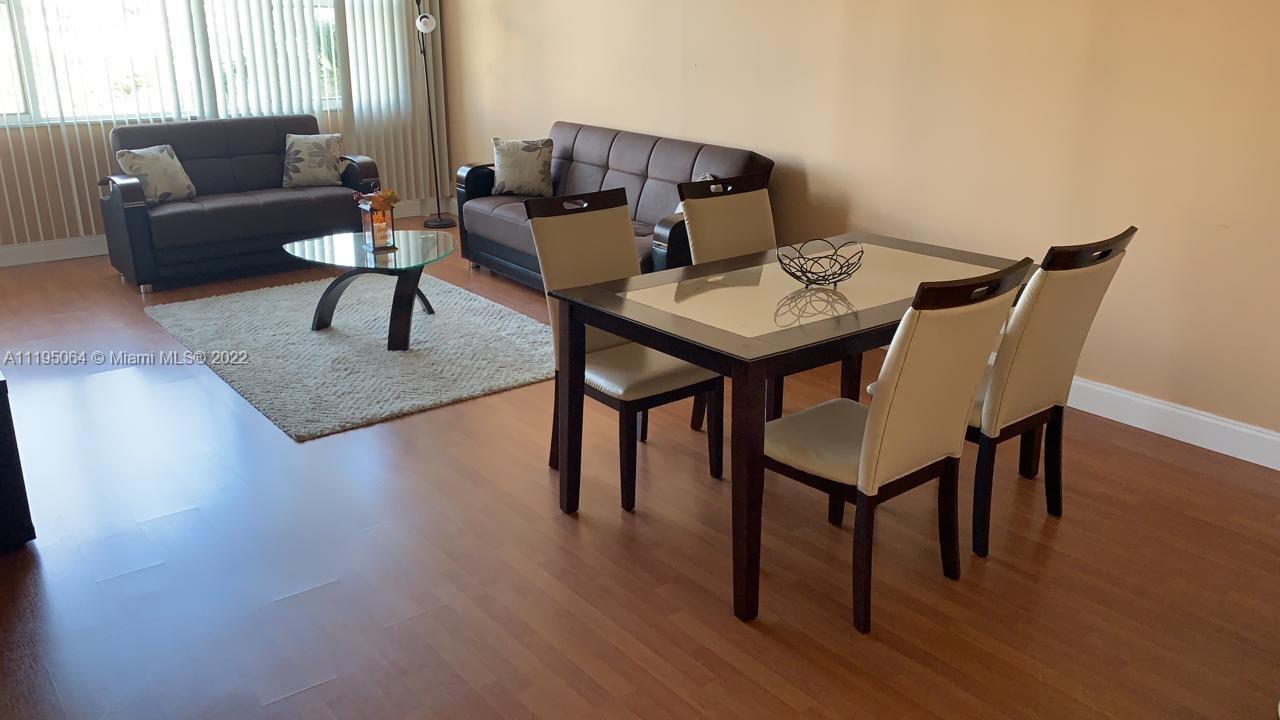 1 bedroom, 1 bathroom unit with wood floors and integrated ambiance in a resort-like building in pri