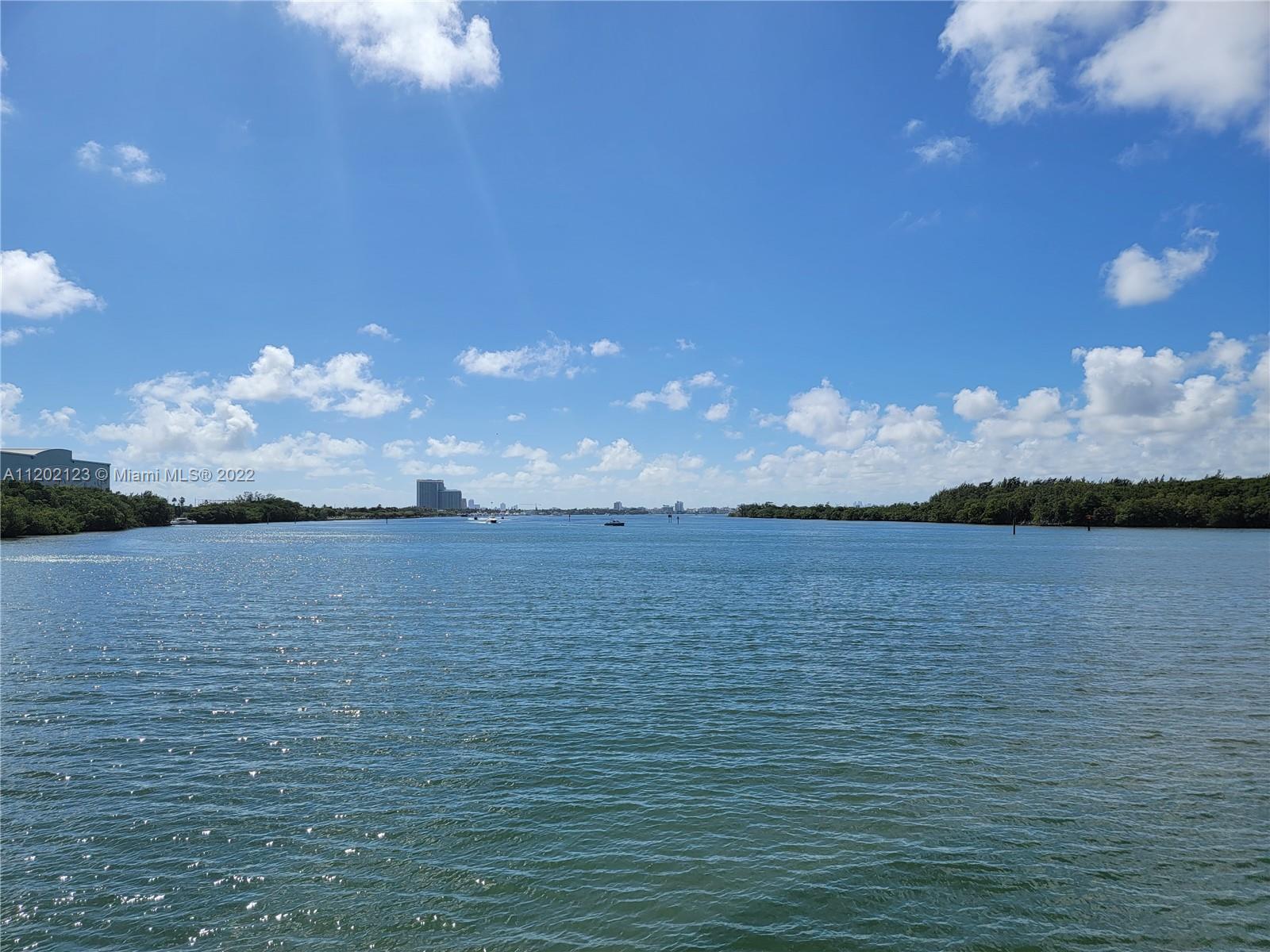 Exceptional Waterviews looking straight down the Intracoastal - Views of the Ocean - Views of the Lu