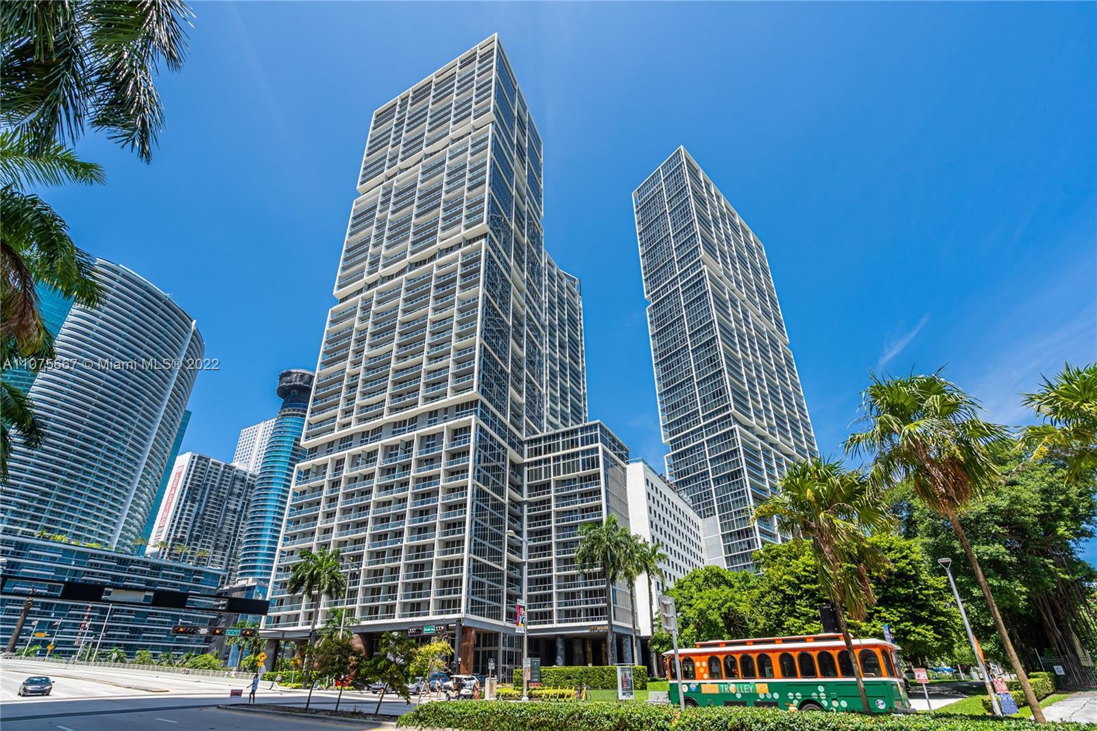 Two-bedroom two-bath. Live in the heart of Brickell walking distance to all restaurant and more... B