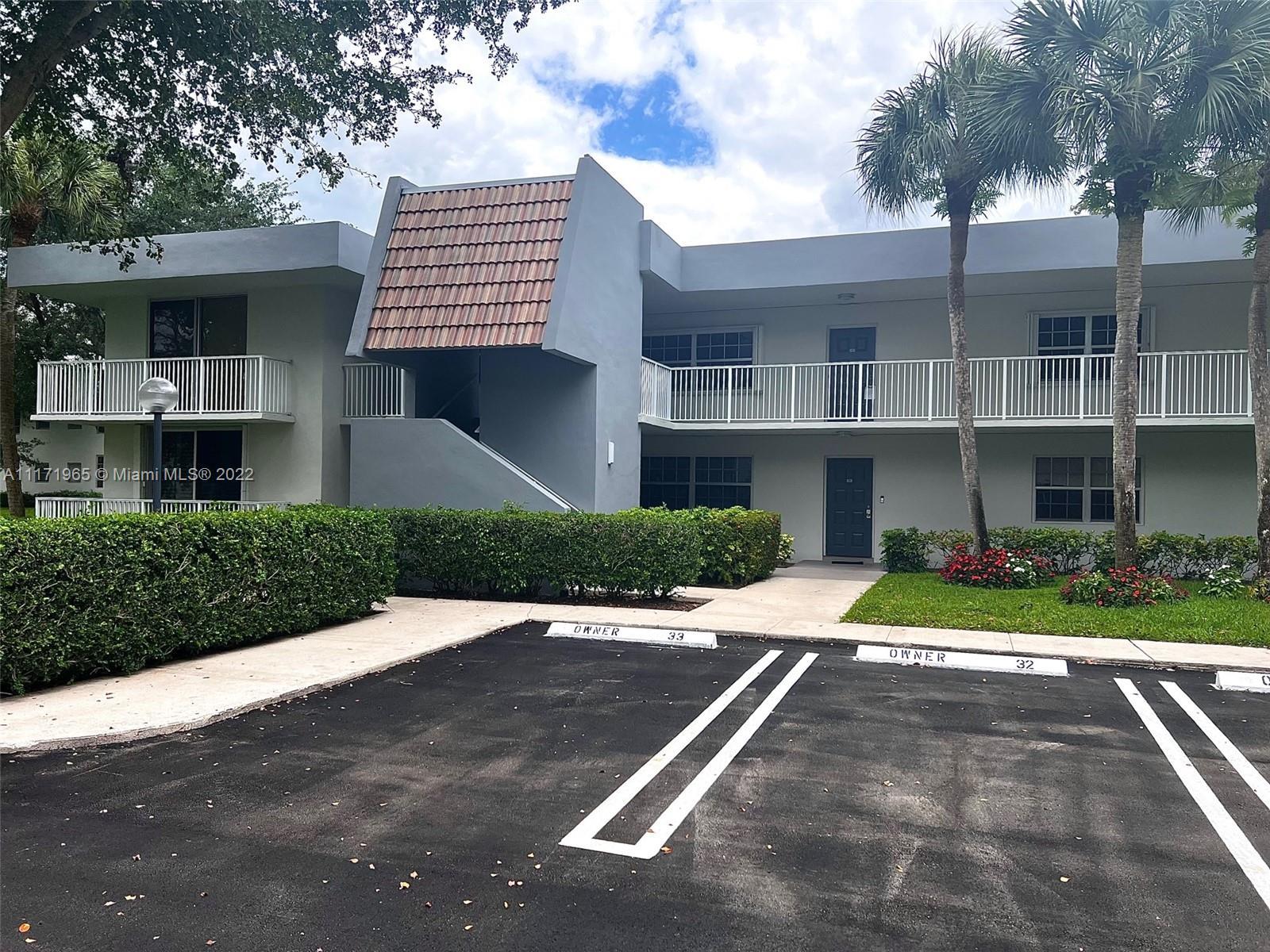 Huge Lake Front Apartment located in the wonderful secluded community at Palm Aire. This 3 BEDROOM/ 