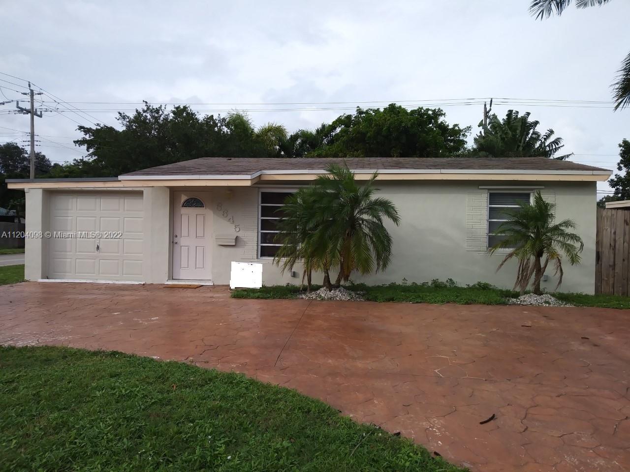 Great 3/1 house with Detached Build Steel Garage that is fully permitted for multiple uses. Remodele