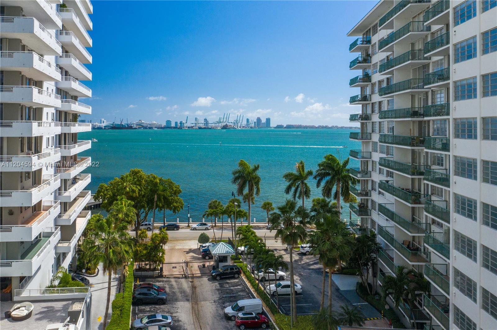 Great opportunity to own a beautiful  unit in the best & tranquil Brickell area, few steps away for 