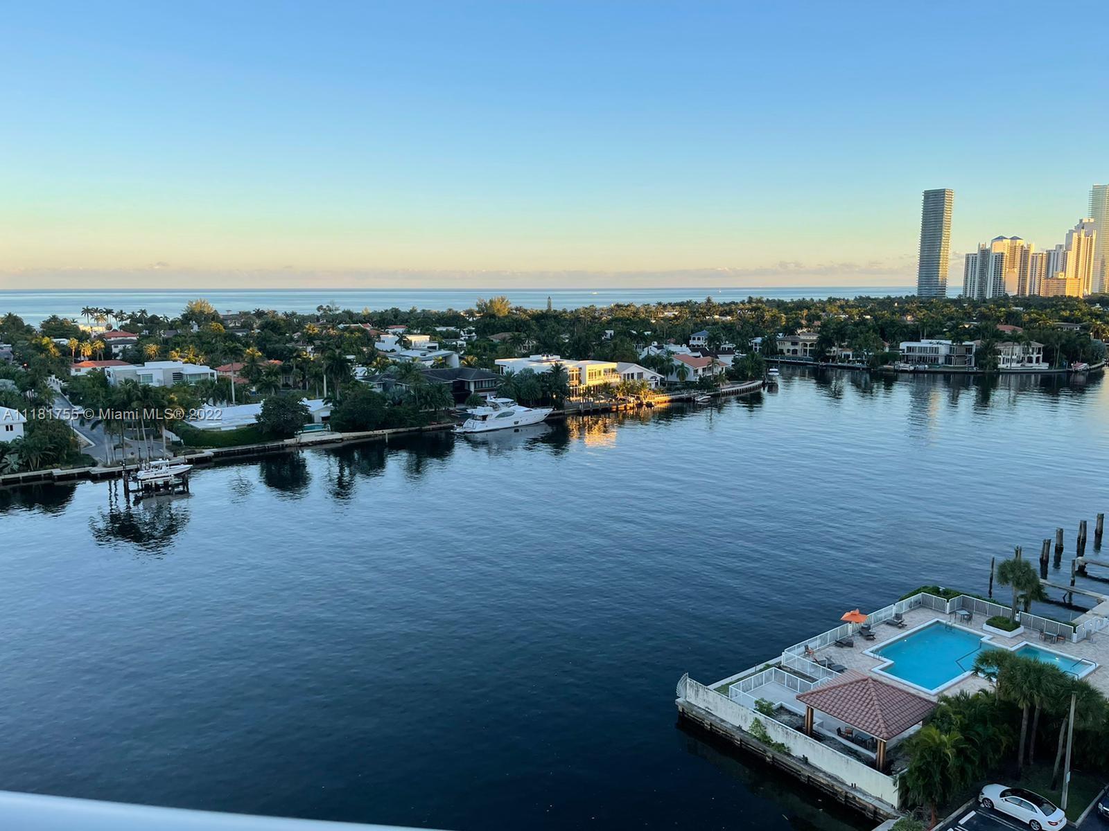 Immaculate unit! This condo has some of the nicest views in Aventura, overlooking the intercoastal, 