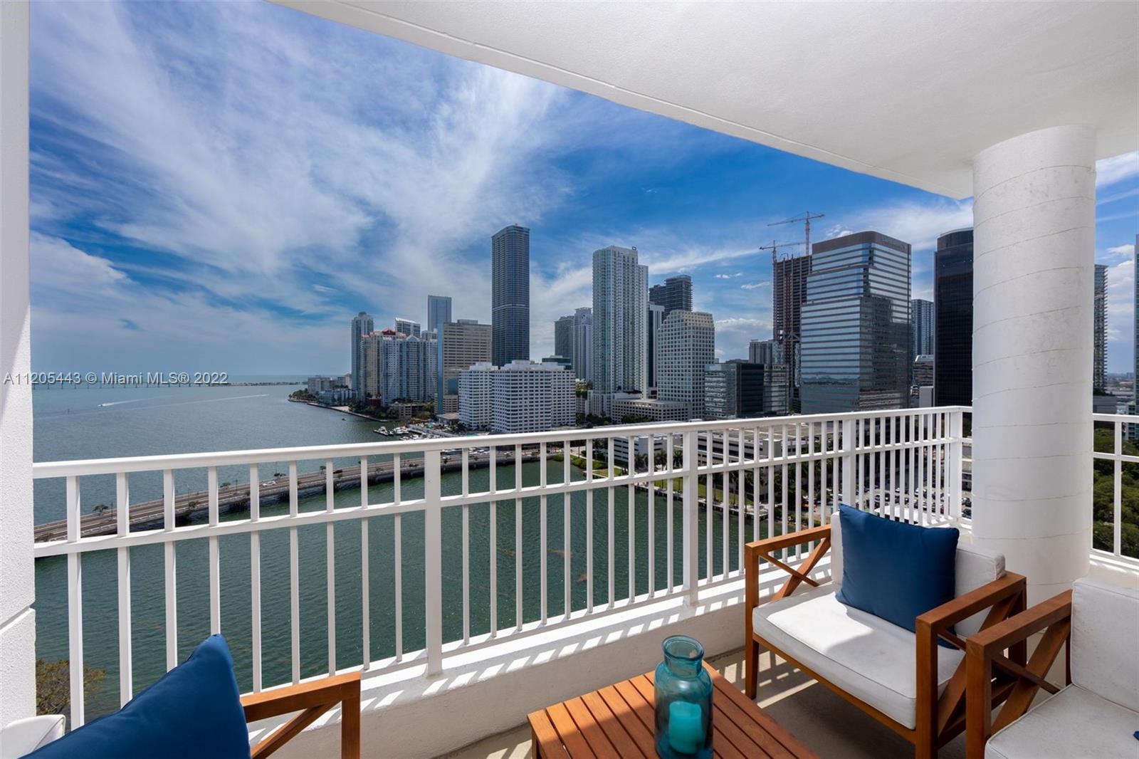 BEST 1BD AVAILABLE IN BRICKELL KEY UNDER $500K.  BEAUTIFUL DIRECT BAY VIEWS AND PORCELAIN TILE THROU