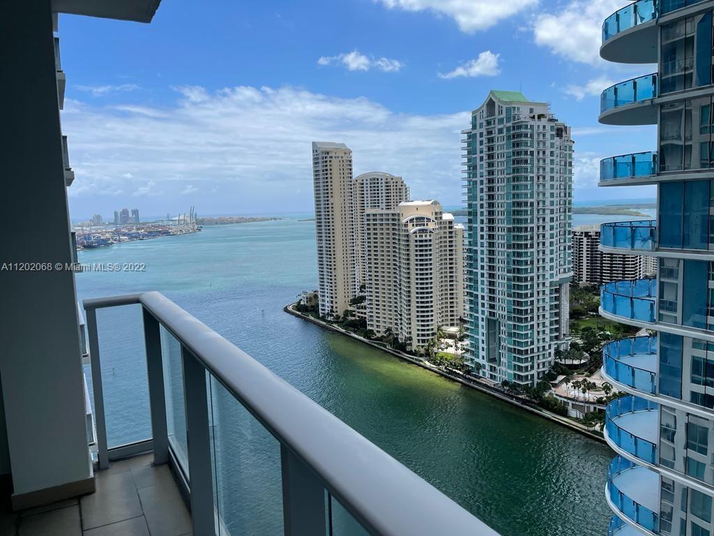 Enjoy a luxurious lifestyle building with spectacular partial views of Bay/River/Brickell Key & Port