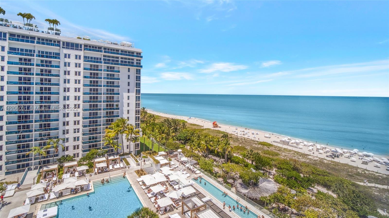 Enjoy direct and spectacular ocean views from this beautiful, fully renovated studio unit.  This oce
