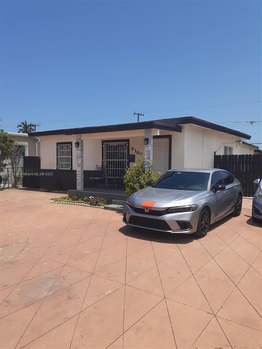 Photo of 9360 SW 37th St in Miami, FL