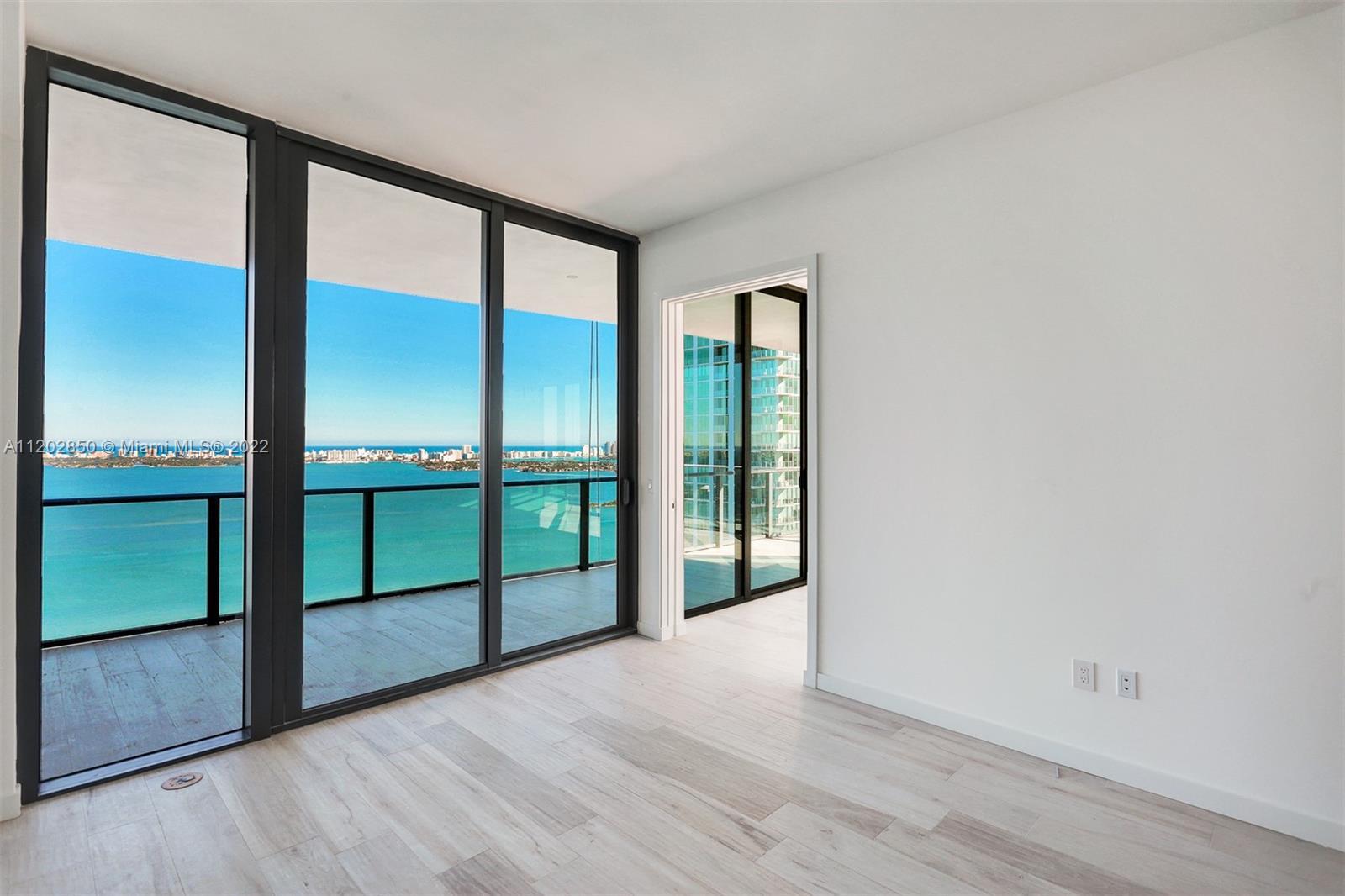Spacious 2 Bedrooms 3 full bathrooms apartment with panoramic views of the Biscayne Bay at the luxur