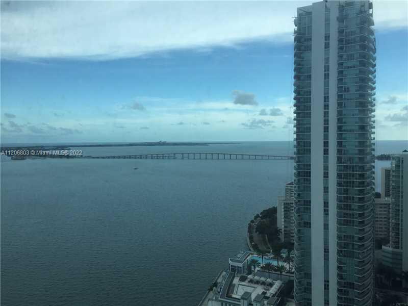 Enjoy Resort Style living in Brickell Stunning 2/2 apartment with beautiful views. Full amenities re