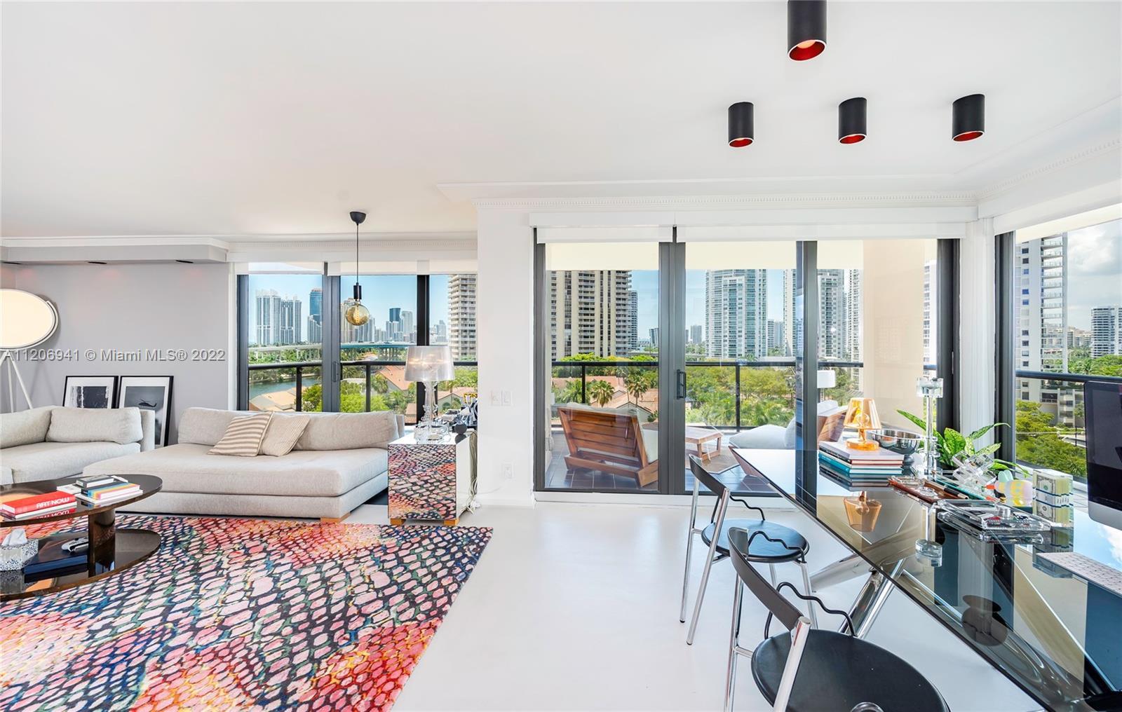 Welcome to Turnberry Isle South, One of the most desirable buildings in Aventura. This unit line is 