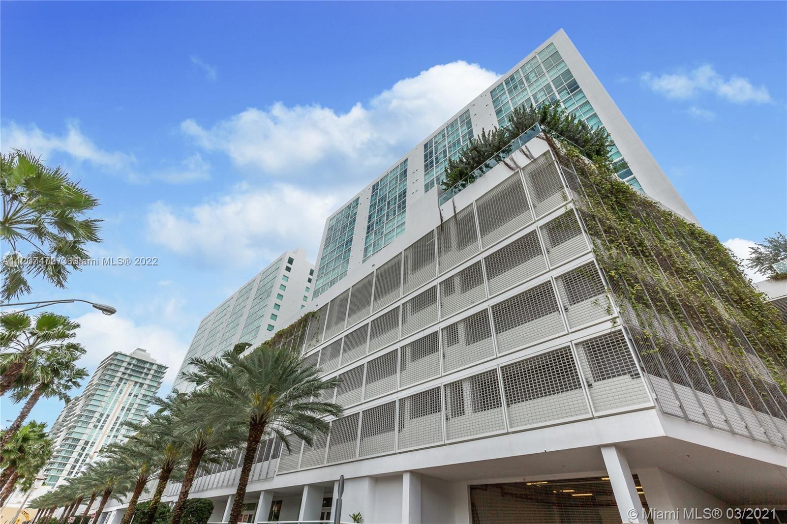 Amazing unit in the best view of Sunny Isles!!! enjoy this beautiful apartment with ocean, city and 