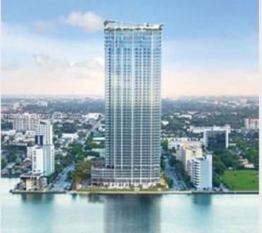 Amazing opportunity to own at Biscayne Beach, one of the buildings with the most amenities in Miami.