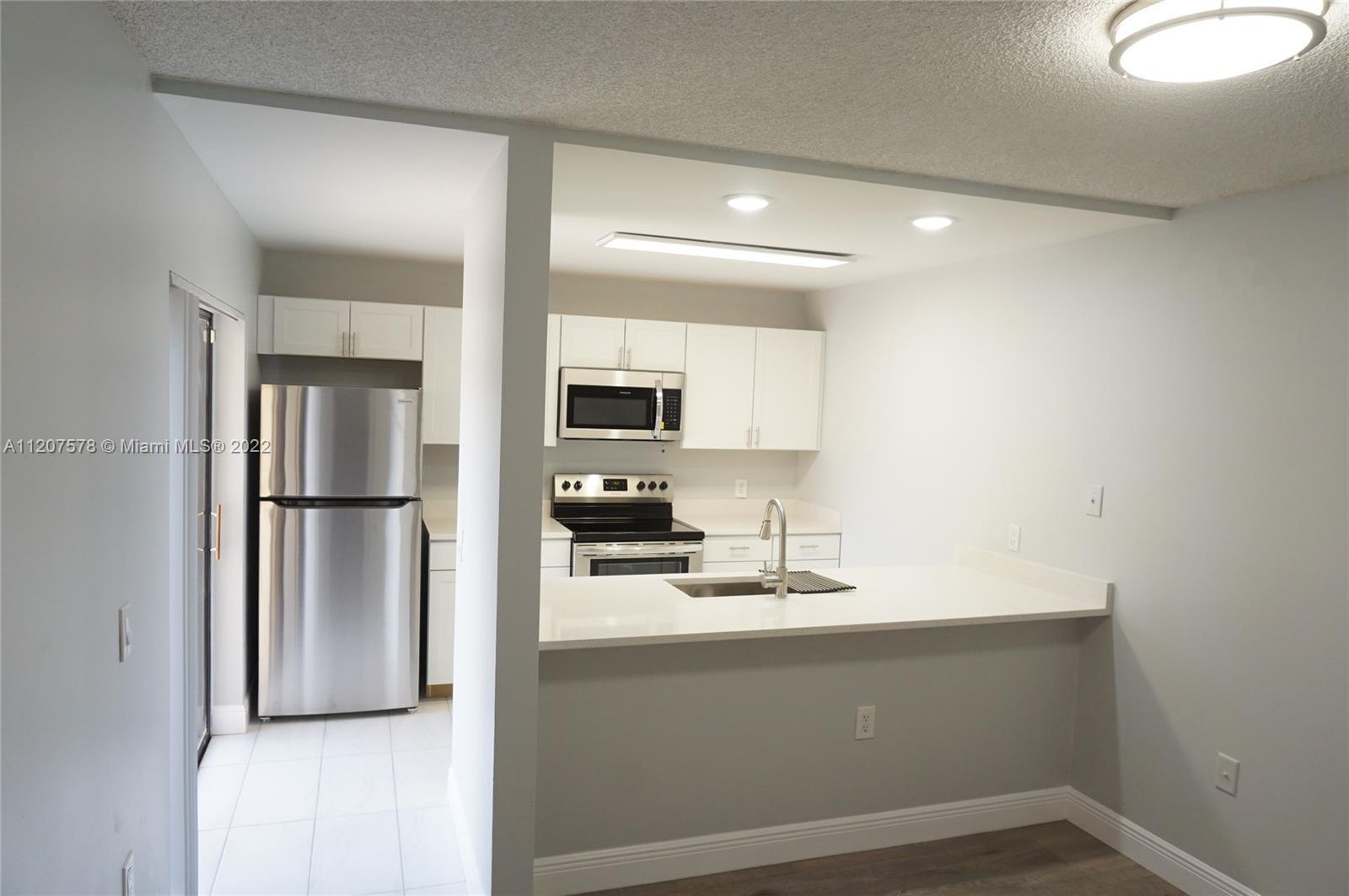 Wonderful townhouse  2 bedrooms and 2 bathrooms. Move in ready! Great upgrades, new appliances.