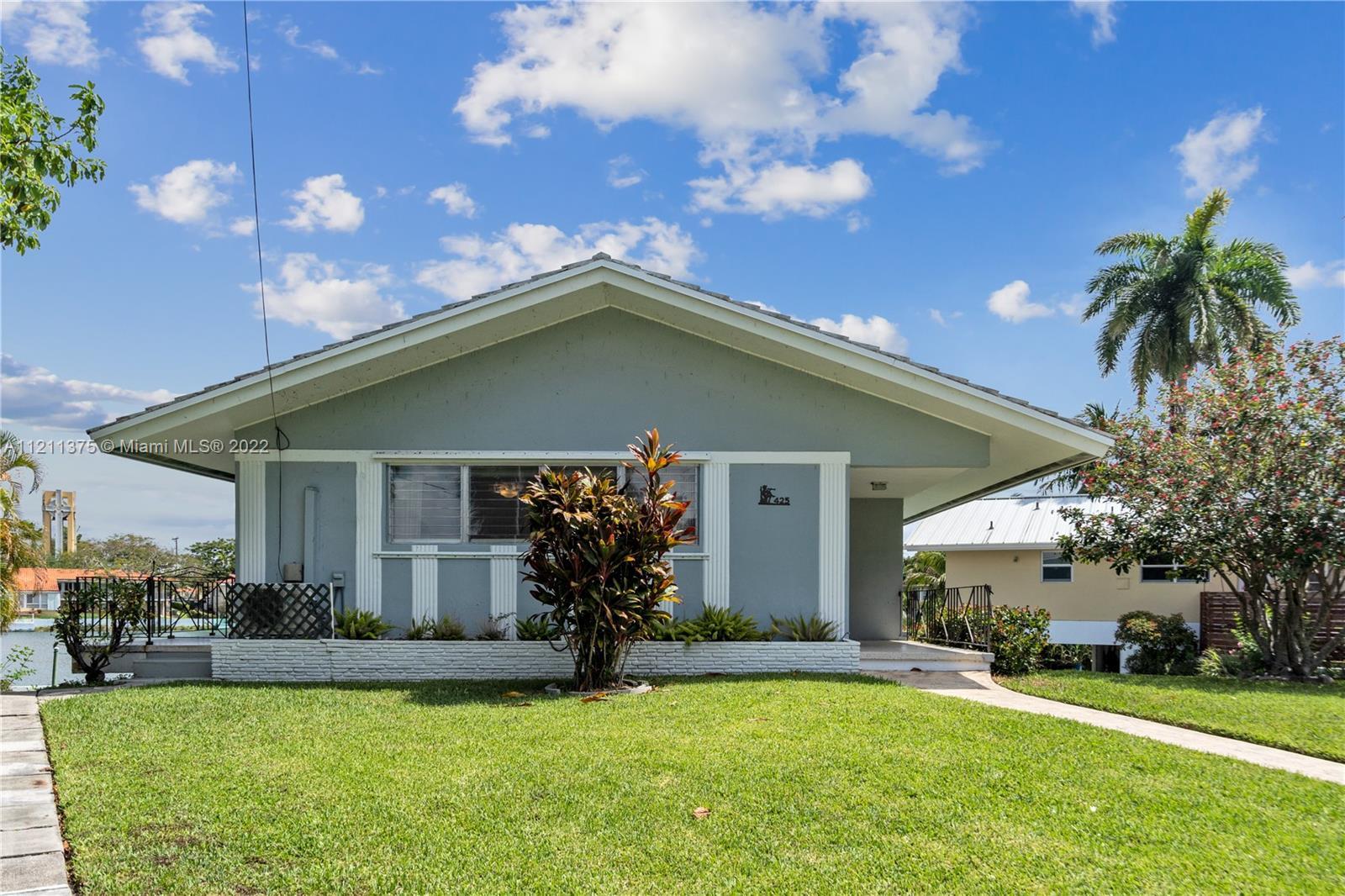 Miami Shores Lakefront home. Rare opportunity to find a Shores home under $1m on Mirror Lake. 1950’s