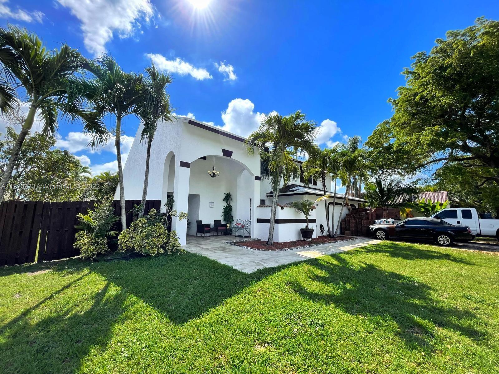 Photo of 2605 Trout Wy in Cooper City, FL