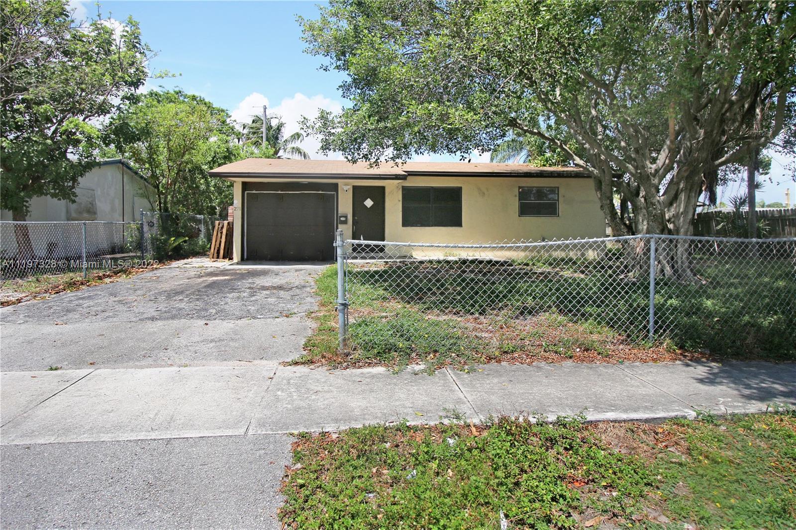 Rare opportunity to purchase a corner lot located in the heart of Pompano Beach, Florida. The proper