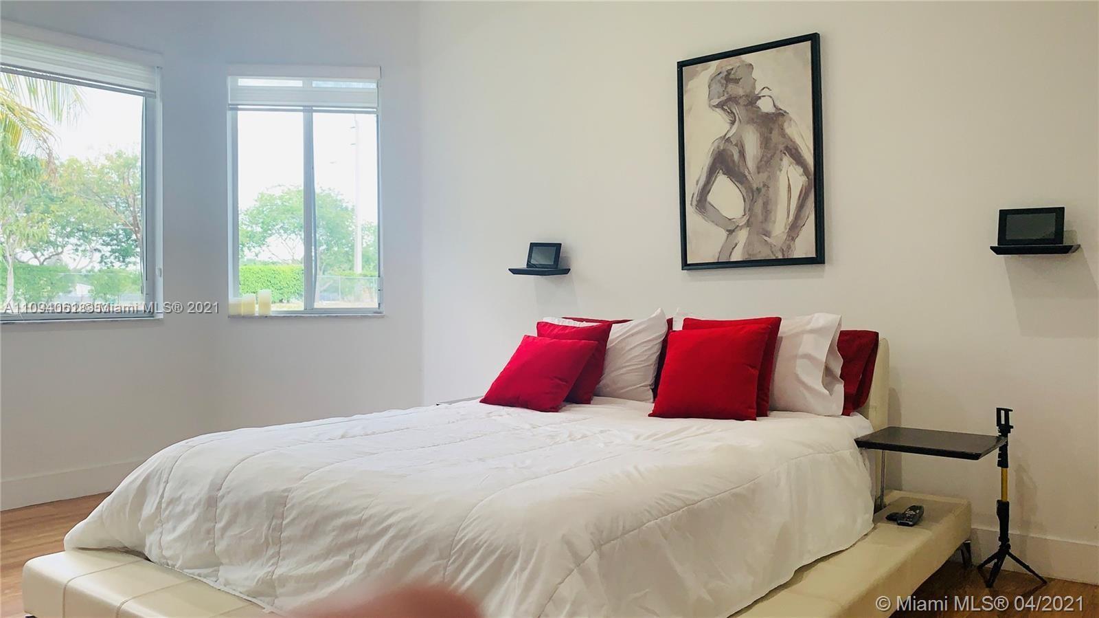 Photo of 19353 SW 60th Ct in Pembroke Pines, FL