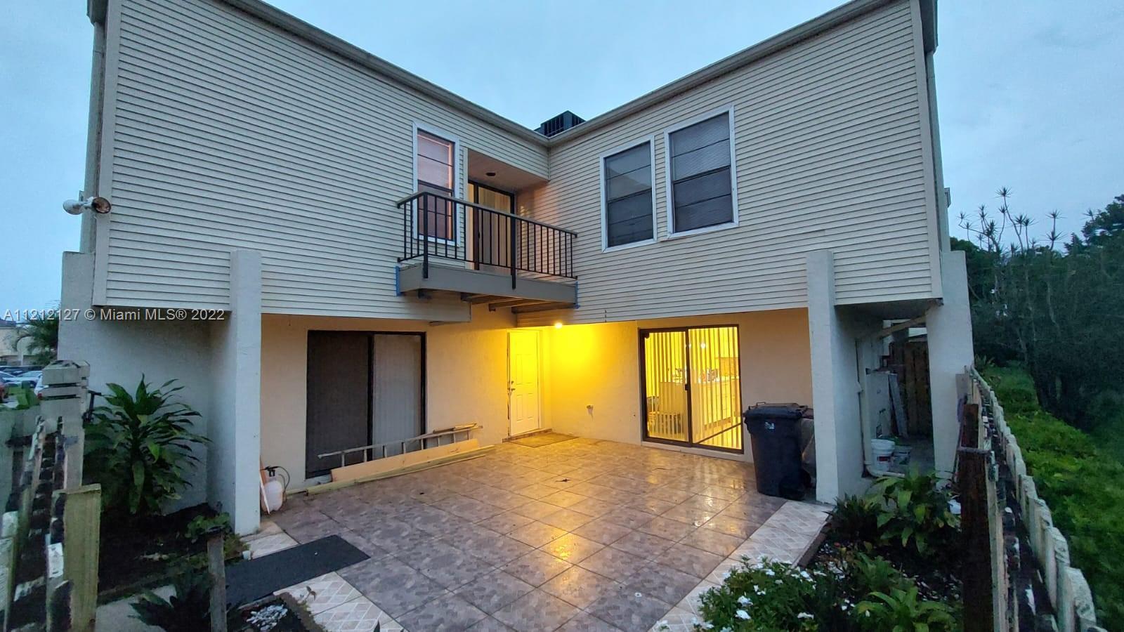 Photo of 1518 Shaker Cir #1518 in Wellington, FL