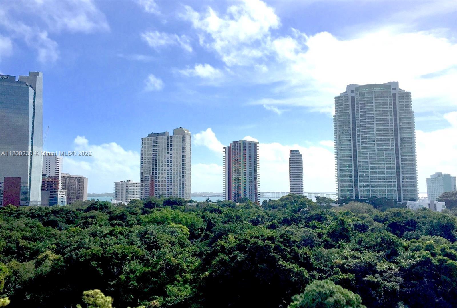 Unobstructed views to Biscayne Bay, Simpson Park and Miami Skyline from this Le Parc at Brickell Con