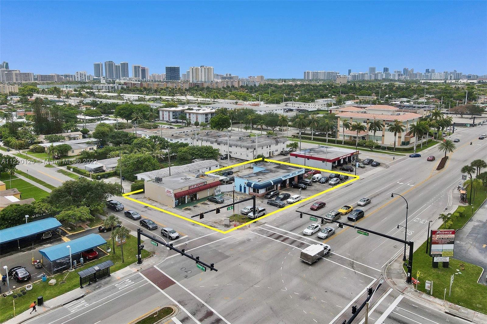 Photo of 1010 N Federal Hwy in Hallandale Beach, FL